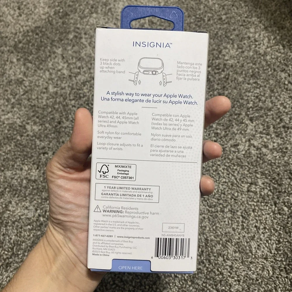 Insignia Active‎ Nylon Band for Apple Watch 42/44/45/49mm - Black/Blue